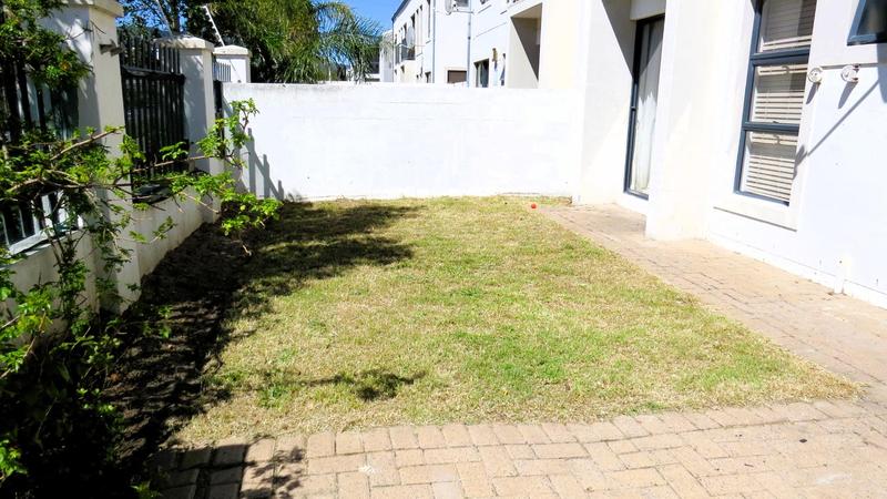 To Let 2 Bedroom Property for Rent in Burgundy Estate Western Cape